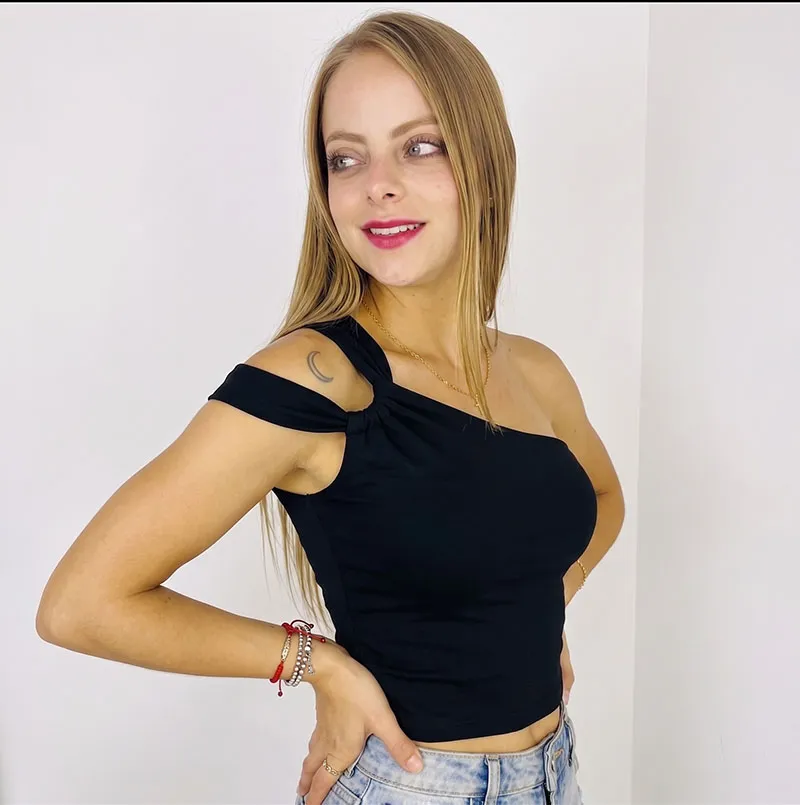 Top Nora Negro